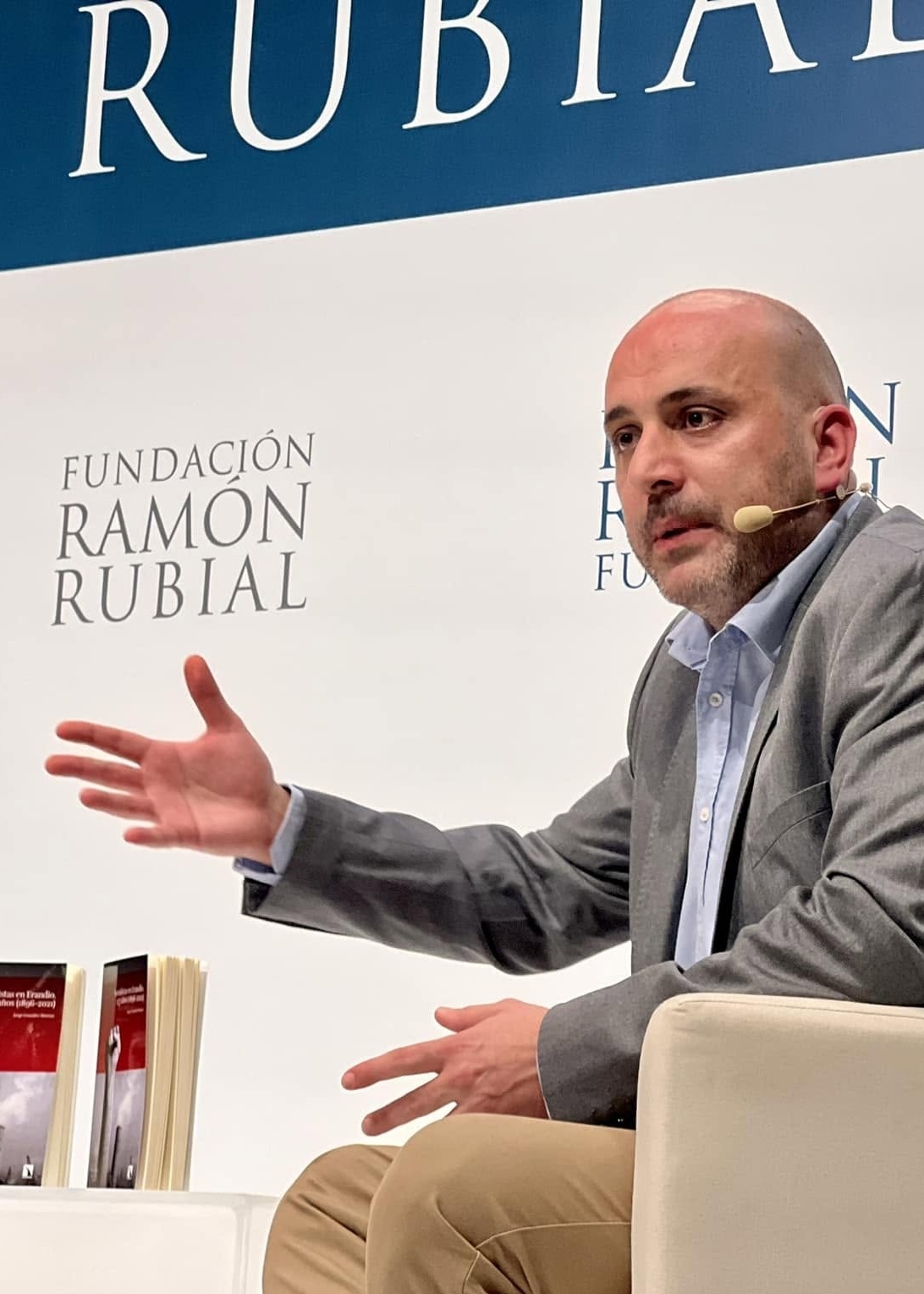 presentacion libro socialistas en erandio 2